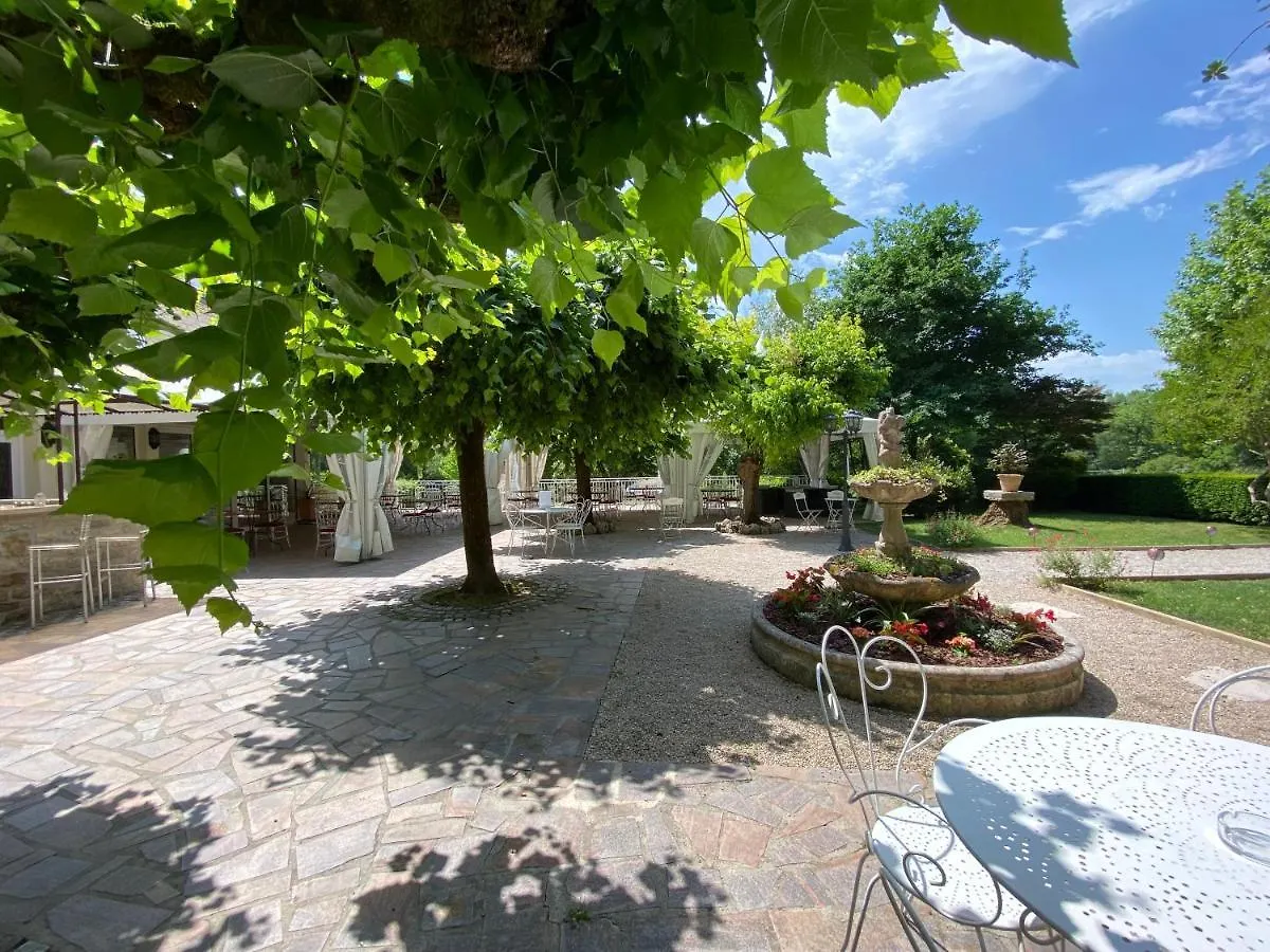 Logis Hotels - Hotel Restaurant Domaine Les Falaises Martel 3*,
