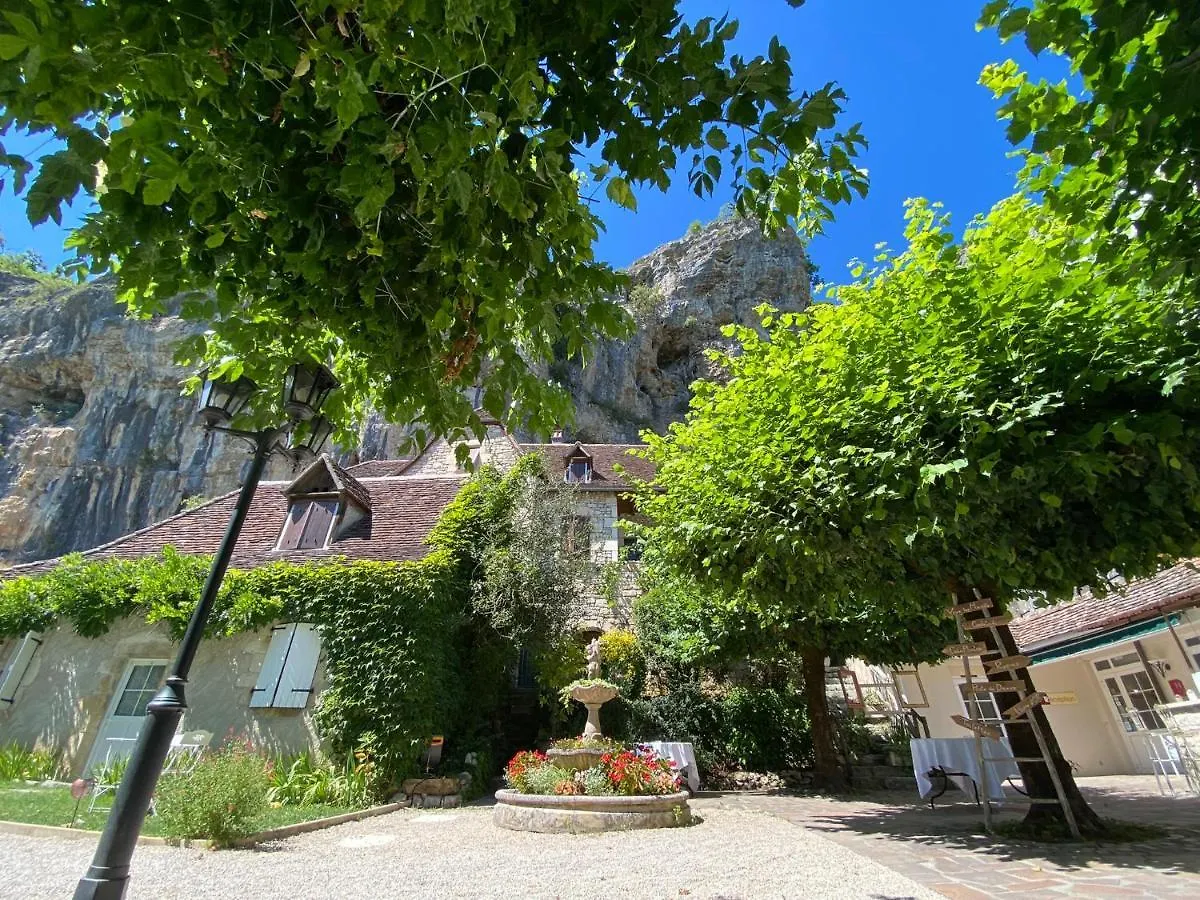 ***  Logis Hotels - Hotel Restaurant Domaine Les Falaises Martel Frankreich