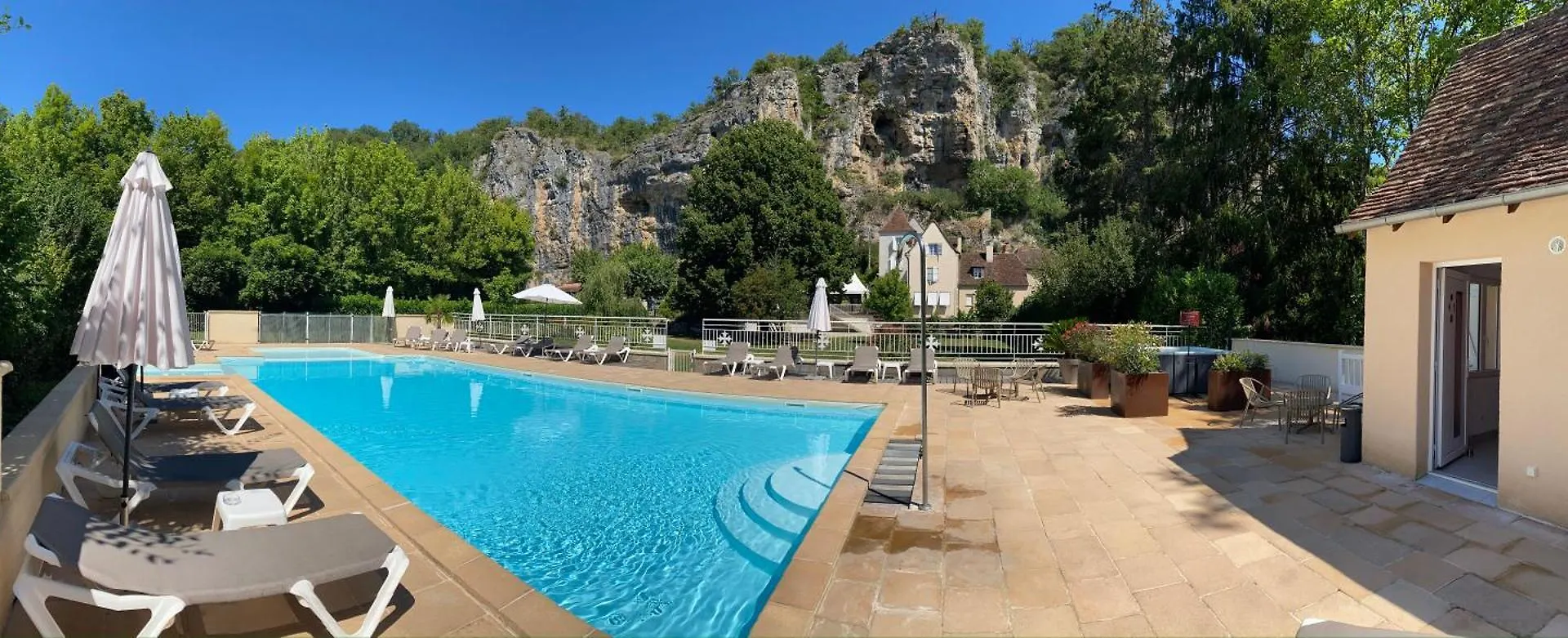 Logis Hotels - Hotel Restaurant Domaine Les Falaises Martel