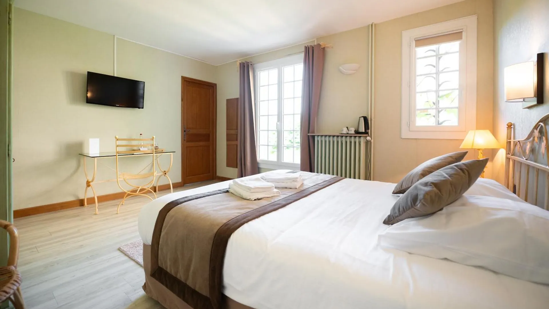 Logis Hotels - Hotel Restaurant Domaine Les Falaises Martel